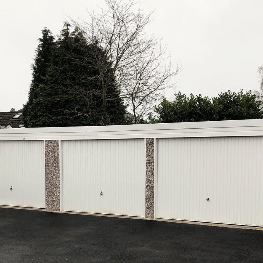 3 Battery Doors Garage Rental in Southport